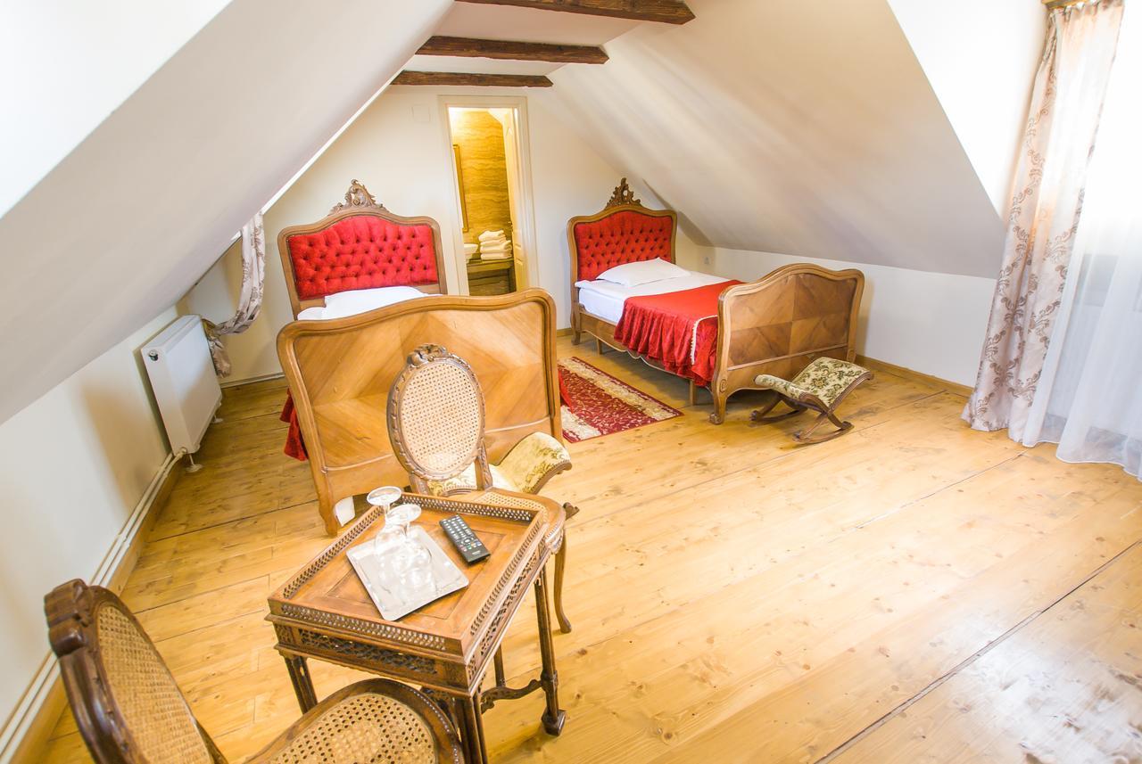 Casa Antiqua Hotel Брашов Екстериор снимка