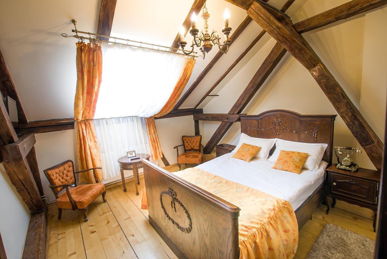 Casa Antiqua Hotel Брашов Екстериор снимка